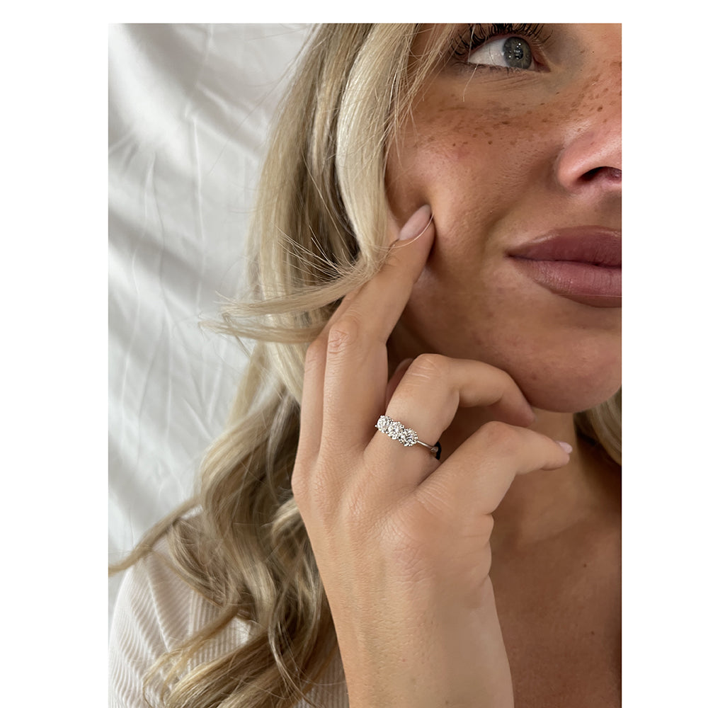 Anello Trilogy Maria Teresa Oro Bianco e Diamanti Recarlo