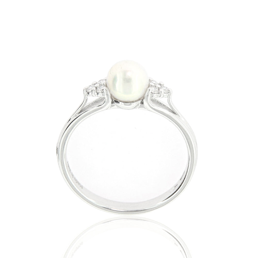 Anello con Perla in Oro Bianco e Diamanti Davite & Delucchi
