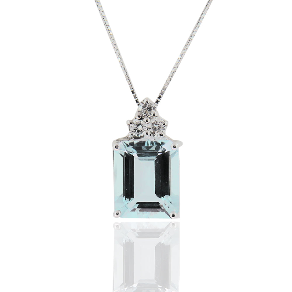 Collana in Oro Bianco con Acquamarina e Diamanti