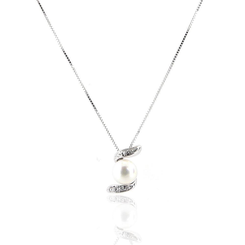 Collana in Oro Bianco con Perla e Diamanti