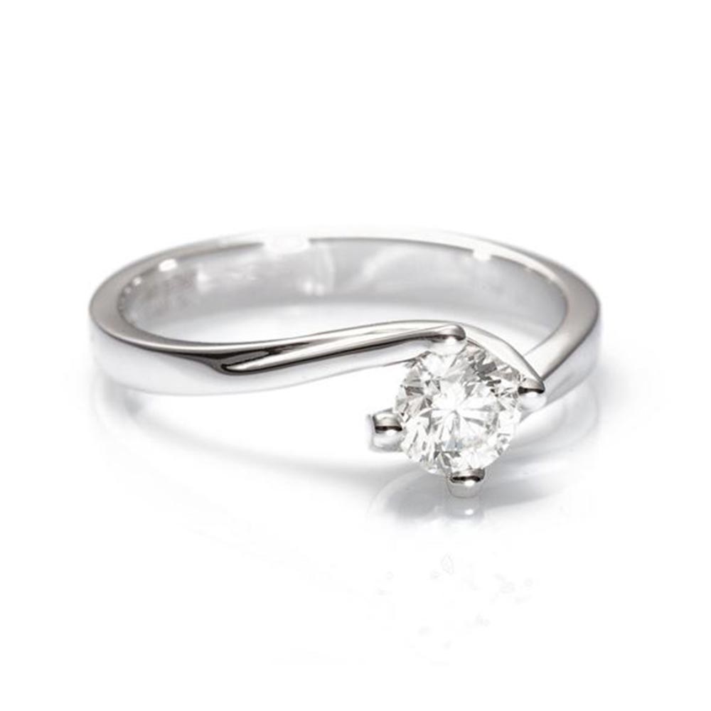Anello Solitario in oro bianco con Diamante
