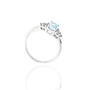 Anello Donna in Oro Bianco con Topazio Azzurro e Zirconi