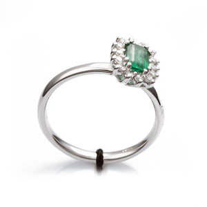Anello Fantasia con Smeraldo Verde XE466/BS4 - Recarlo  