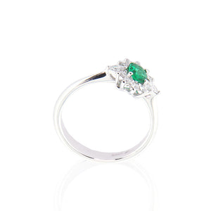 Anello Rosetta in Oro Bianco con Diamanti e Smeraldo Recarlo