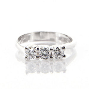 Anello Trilogy in Oro Bianco con Diamanti