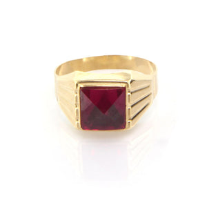 Anello Uomo in Oro Giallo con Rubino Sintetico