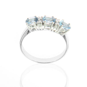 Anello in Oro Bianco con Diamanti e Acquamarina